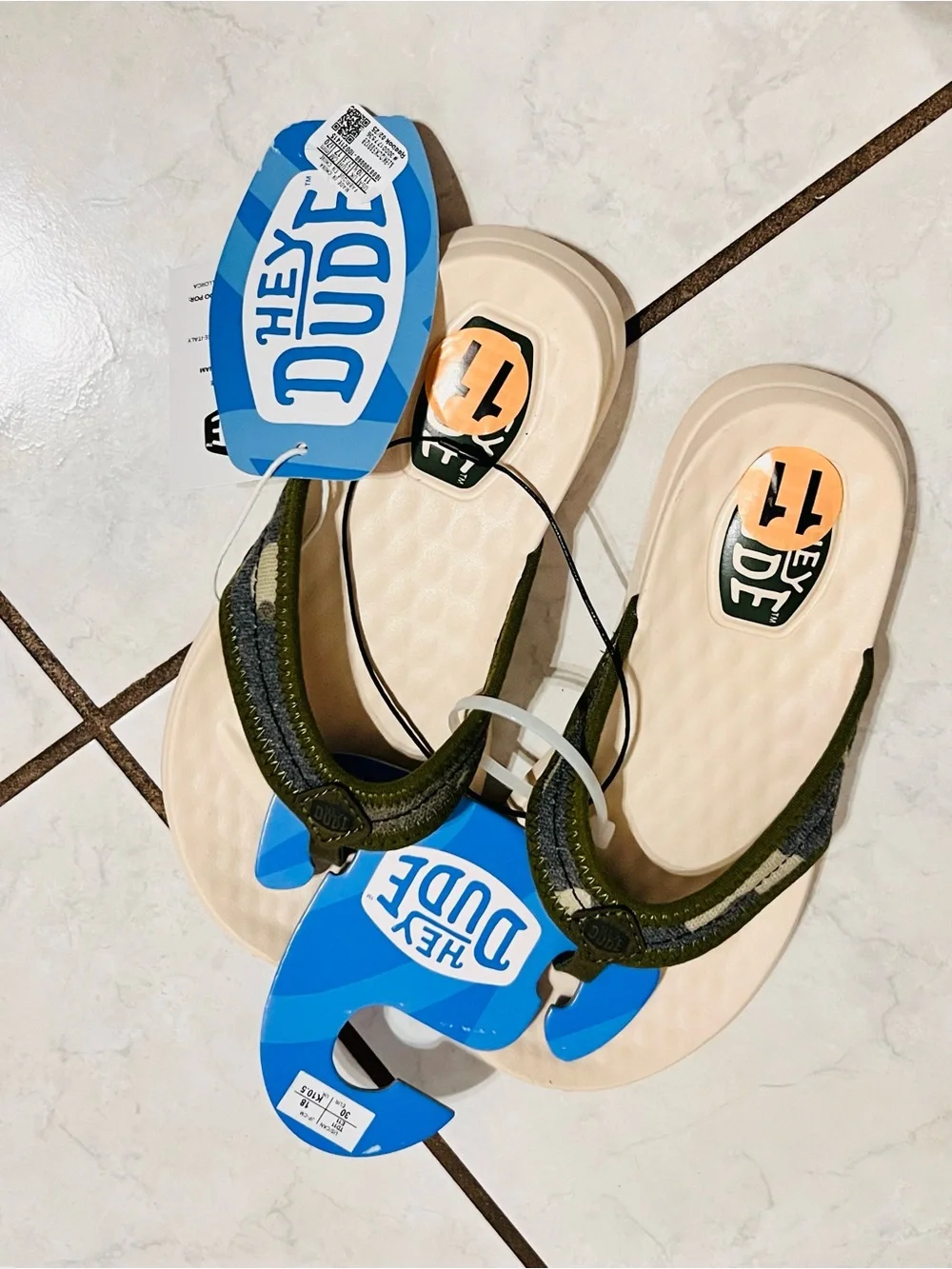 Hey Dude Kids' Olive Green Flip Flop Sandals - Olive/Beige TD11